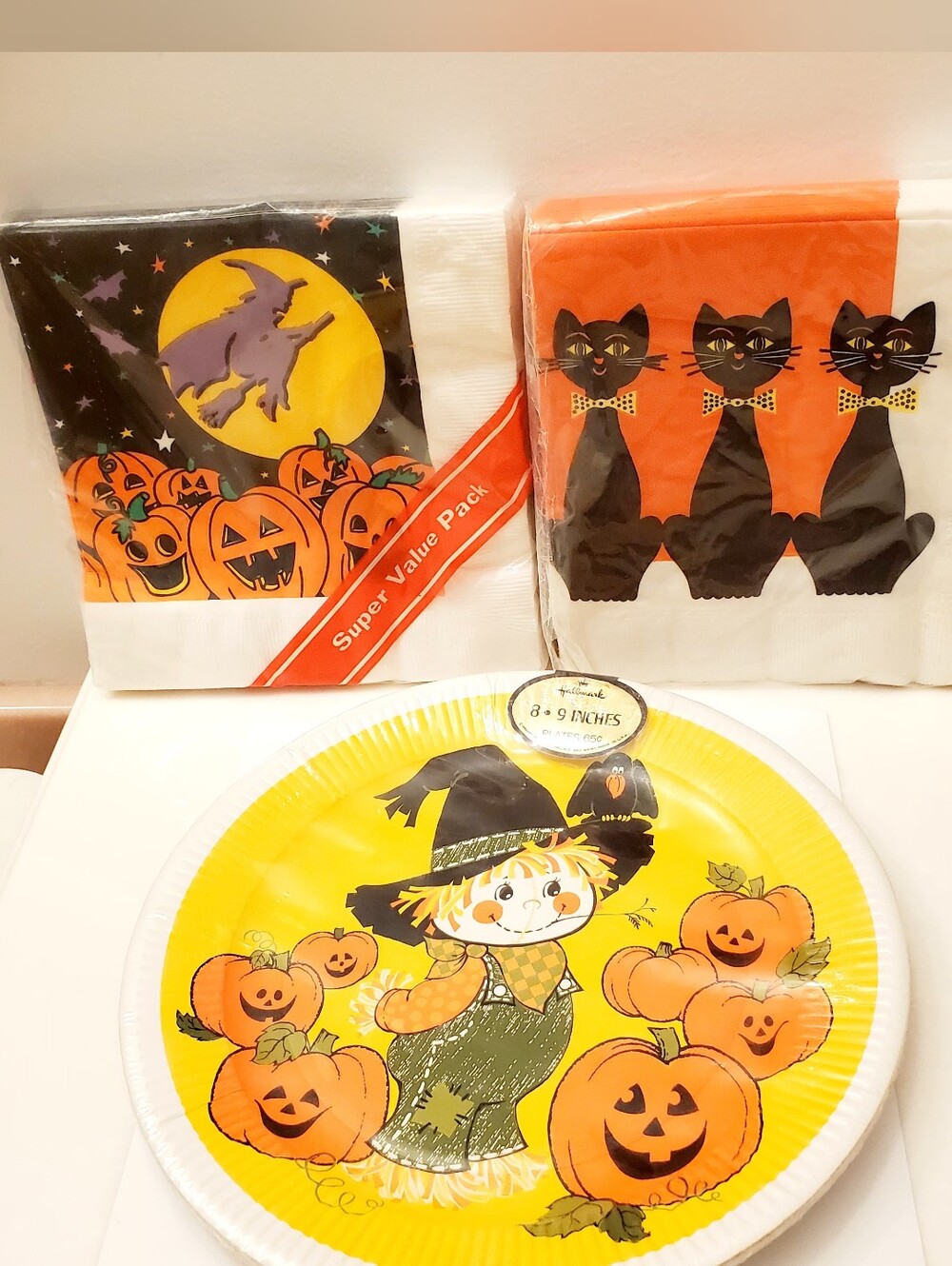 Vintage Halloween Paper Plates & Napkin Party Set - Orange & Yellow, Hallmark